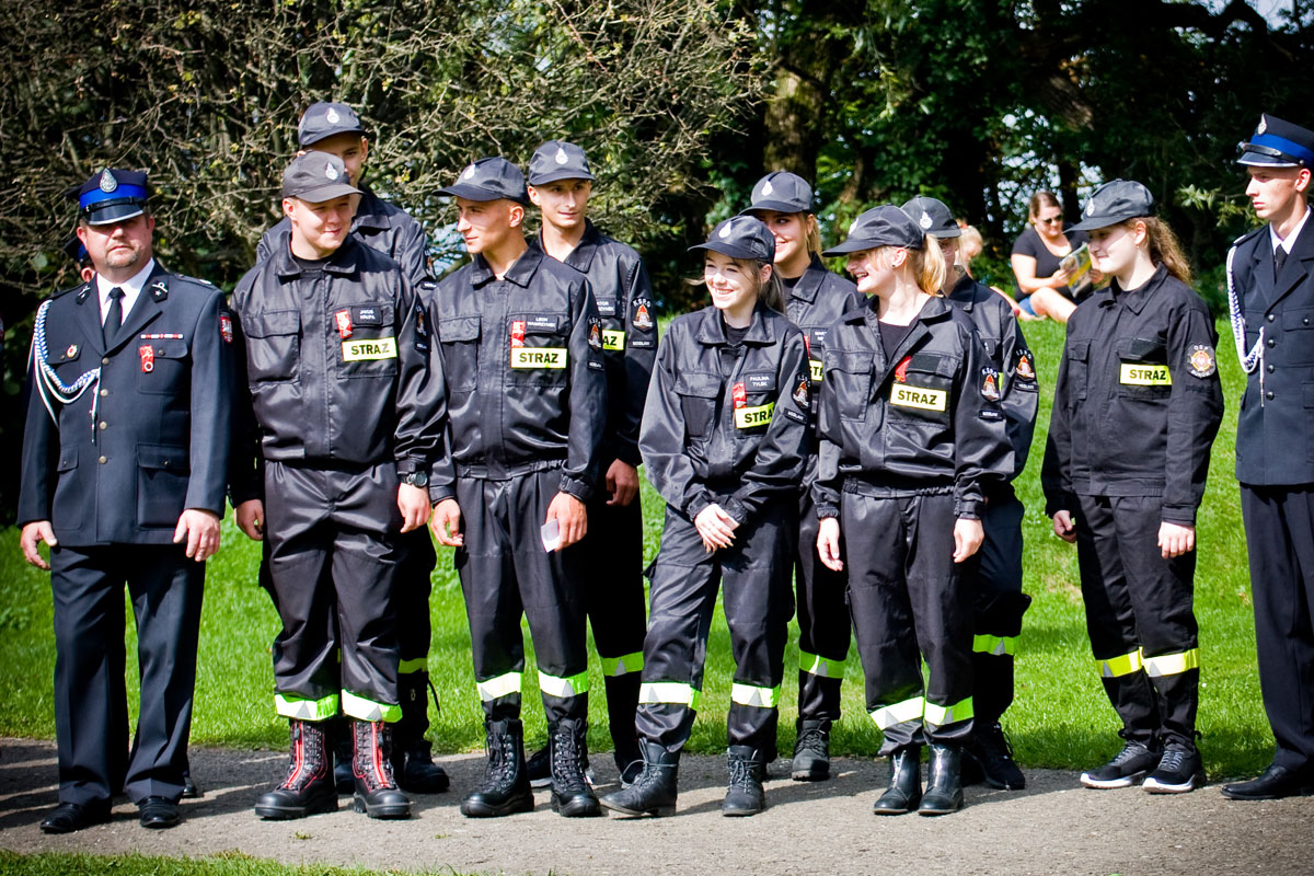 Młodzieżowa Drużyna Pożarnicza OSP Mogilany podczas uroczystości 130-lecia