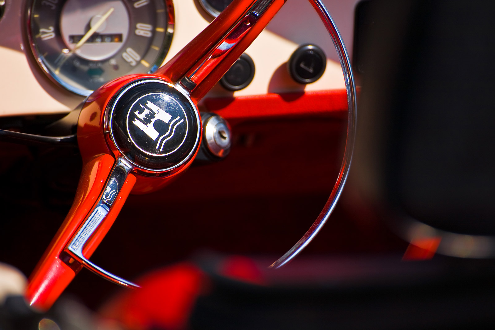 steering wheel in volkswagen Karmann